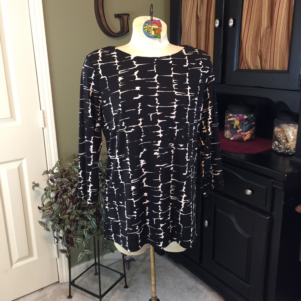 Easywear by Chico’s B& W Tunic Chico’s Size 1 - Picture 1 of 5